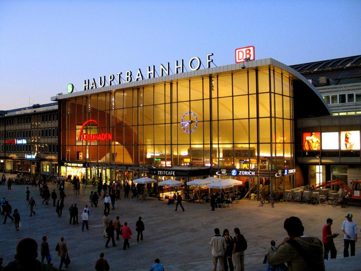 Smarty Cologne Dom Hotel - Boardinghouse - Kontaktloser Self Check-In Екстер'єр фото