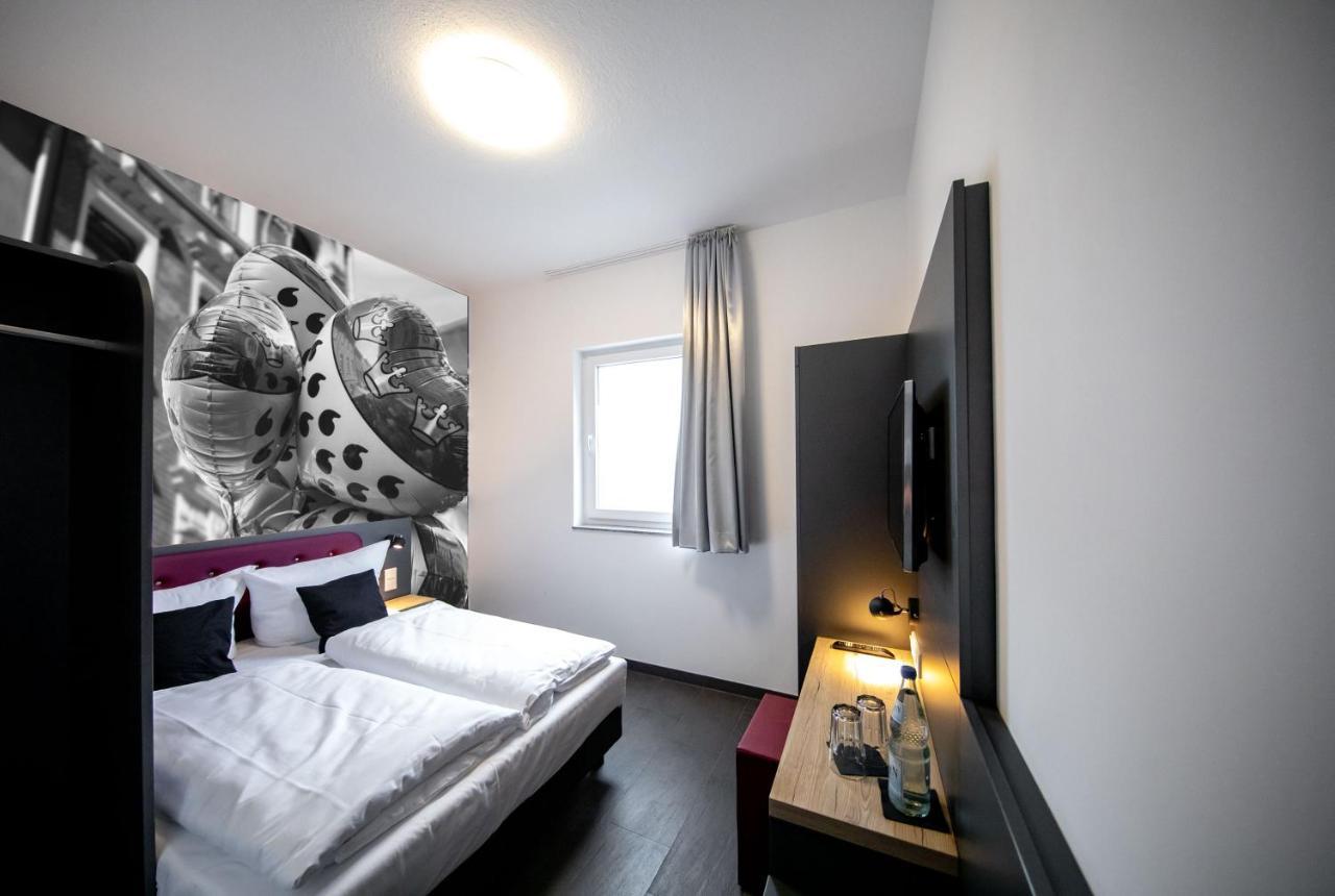 Smarty Cologne Dom Hotel - Boardinghouse - Kontaktloser Self Check-In Екстер'єр фото