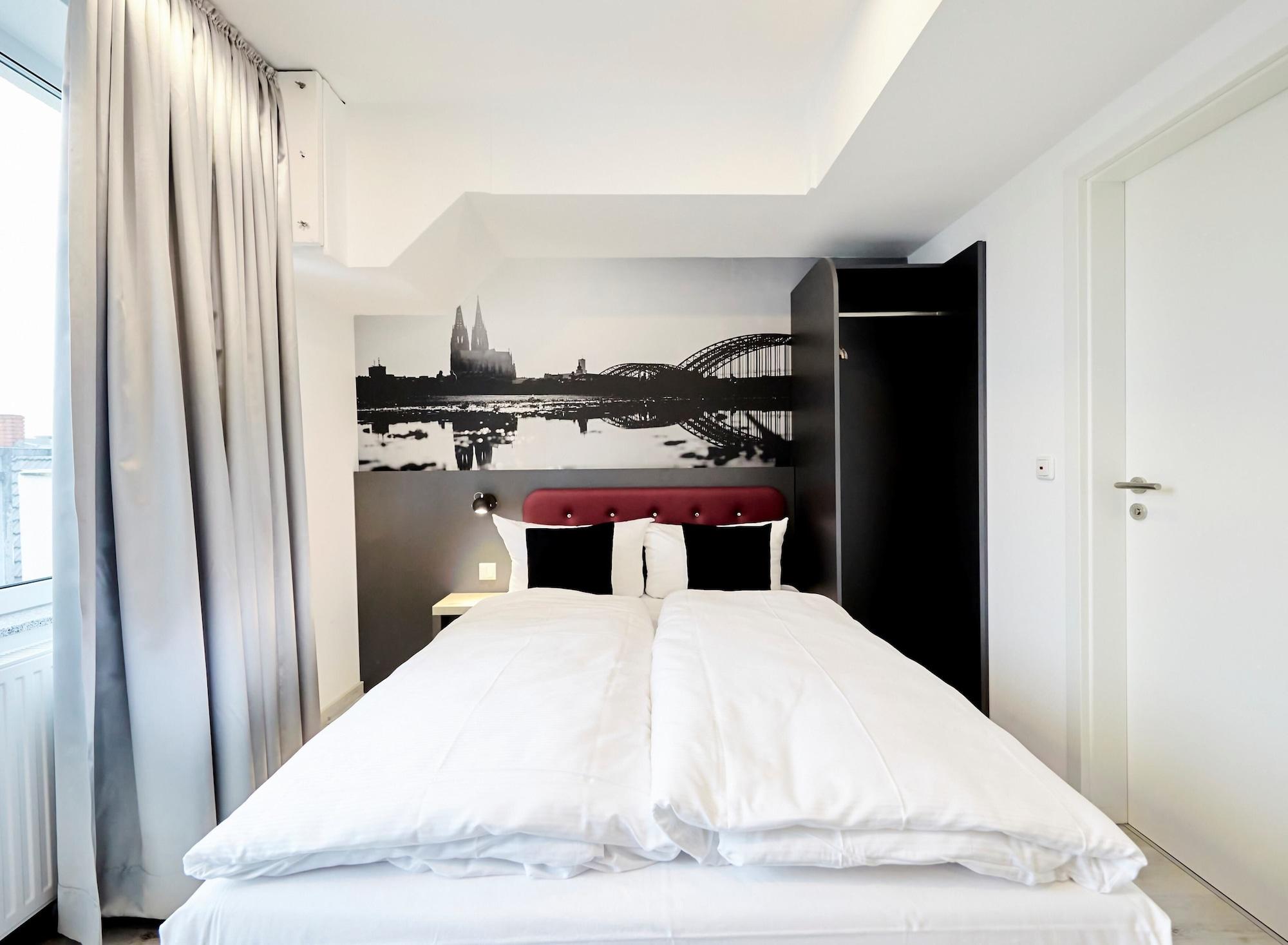 Smarty Cologne Dom Hotel - Boardinghouse - Kontaktloser Self Check-In Екстер'єр фото