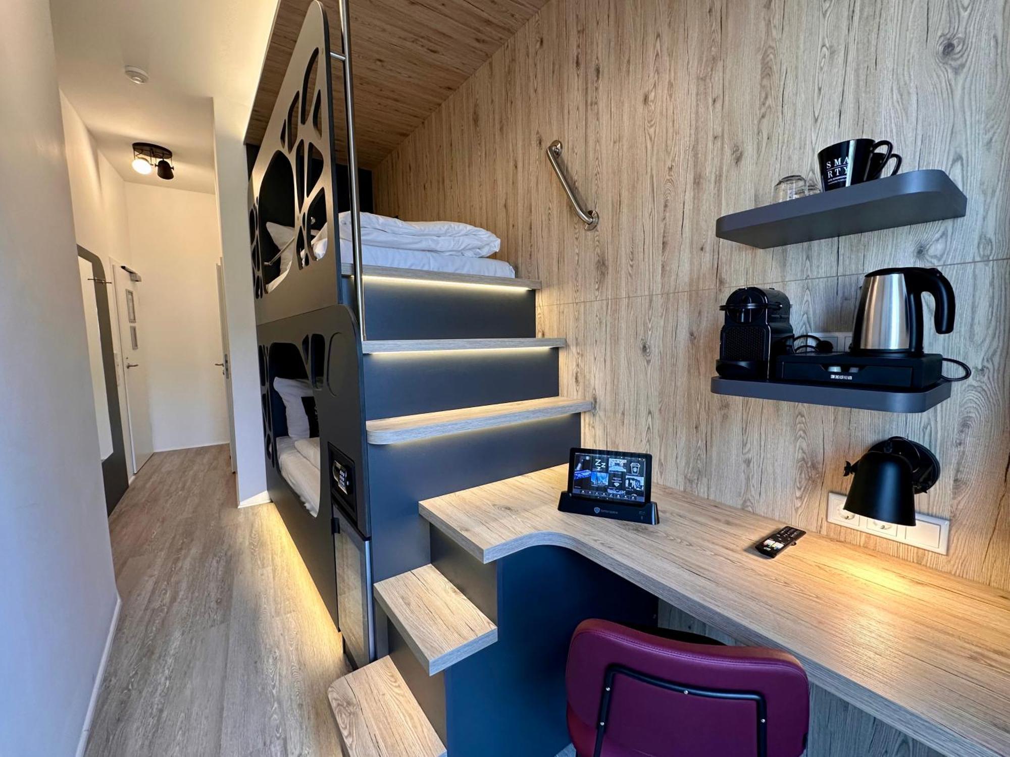 Smarty Cologne Dom Hotel - Boardinghouse - Kontaktloser Self Check-In Екстер'єр фото